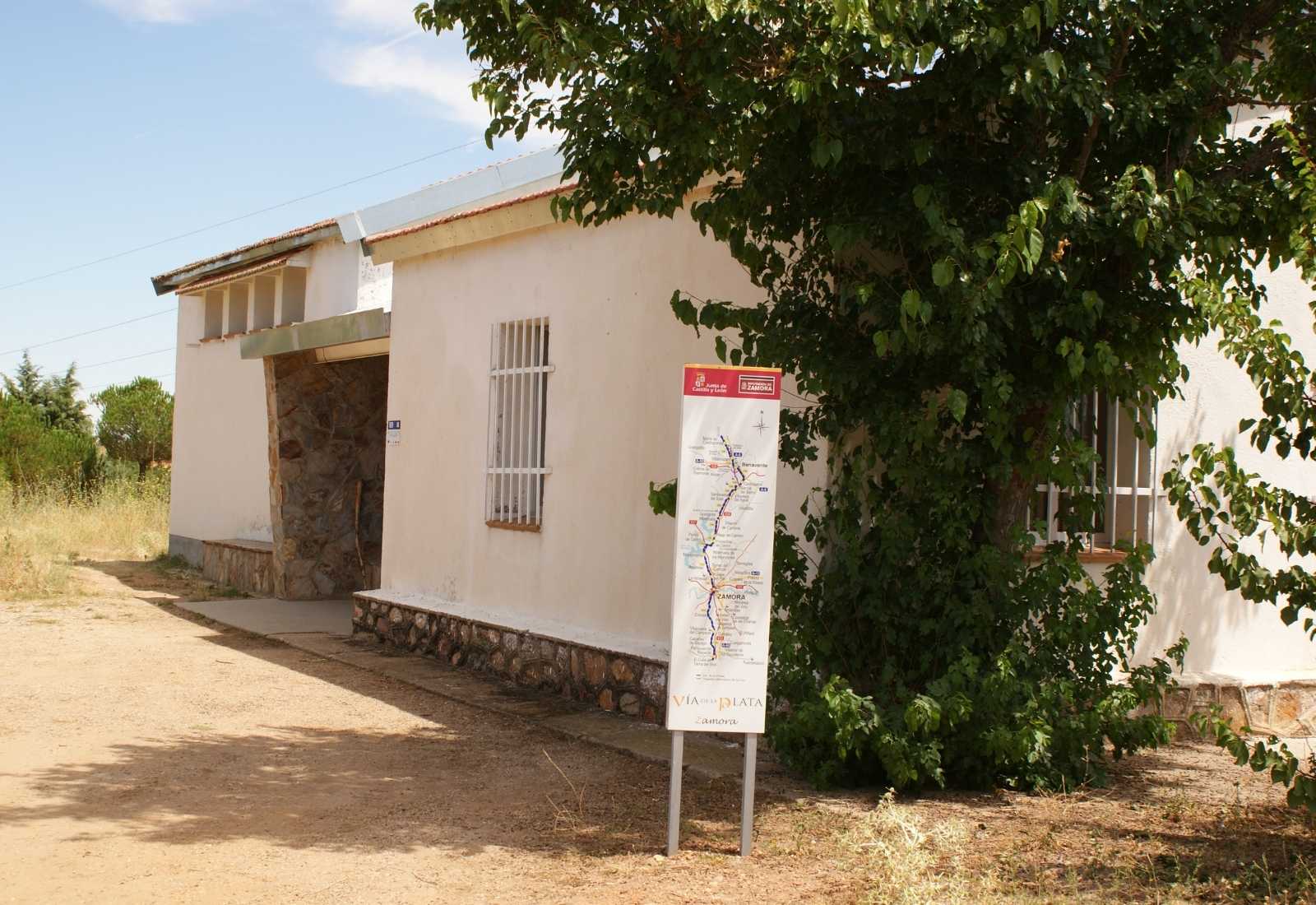 Albergue municipal Montamarta via plata