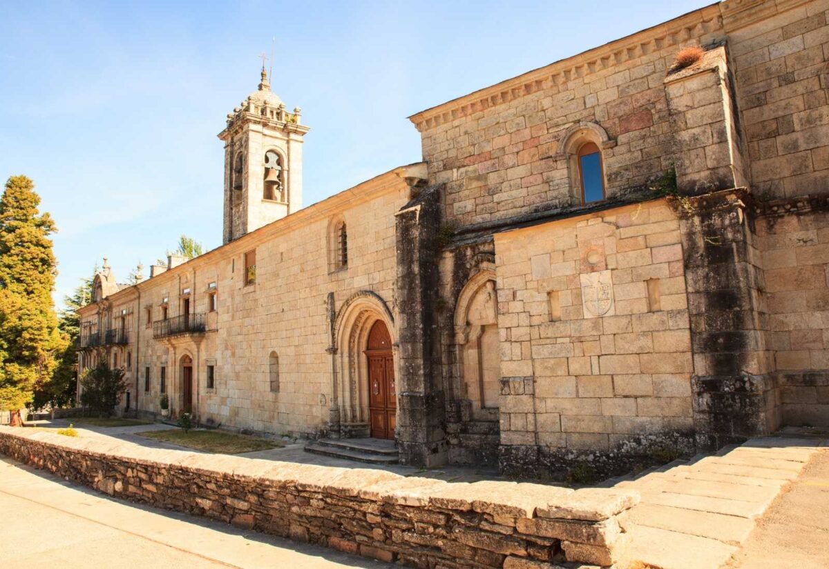 Etapa triacastela sarria camino frances convento e1730379179618